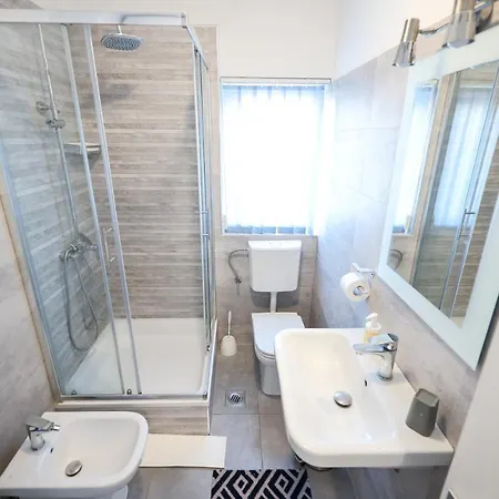 Sunset Boutiqe Old Town Apartment *